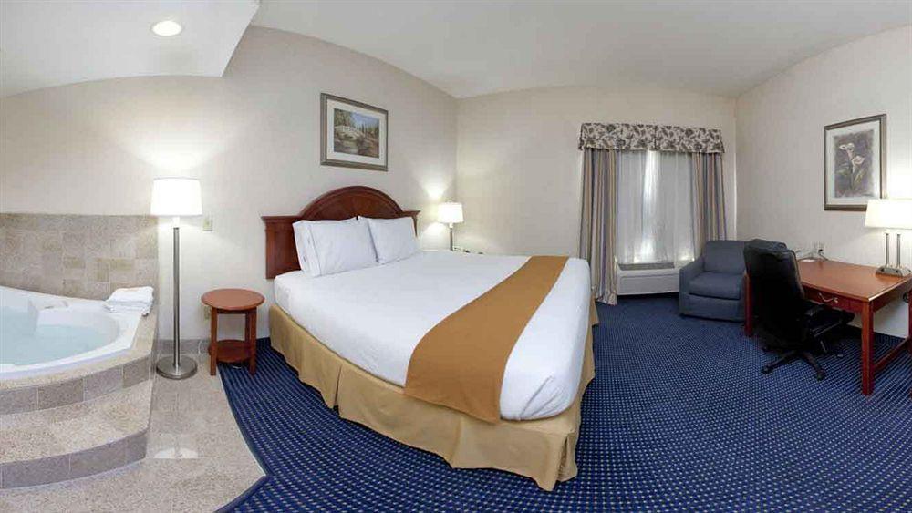 Holiday Inn Express Hotel & Suites Cleveland-Richfield By Ihg Brecksville Eksteriør billede
