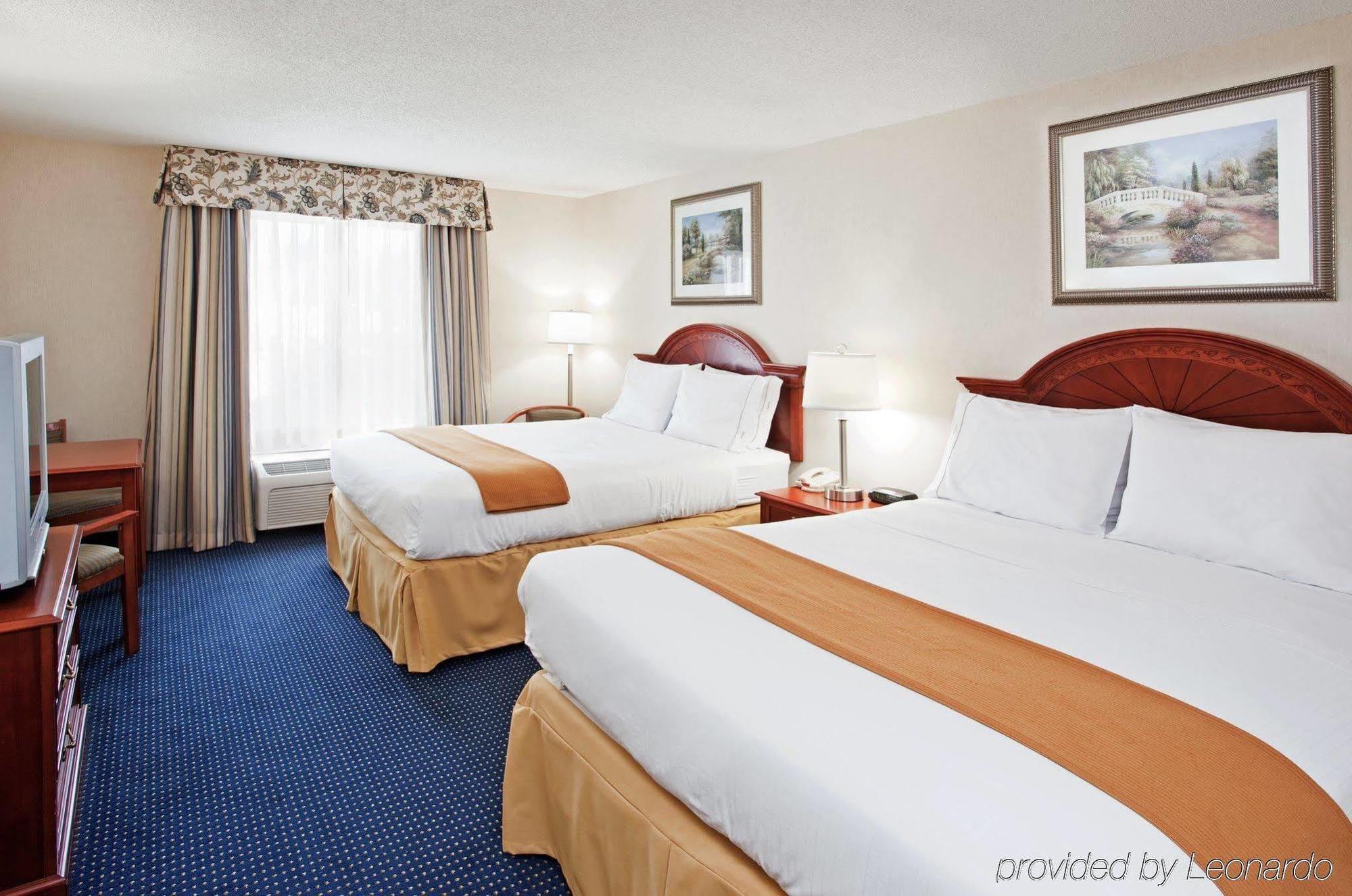 Holiday Inn Express Hotel & Suites Cleveland-Richfield By Ihg Brecksville Værelse billede